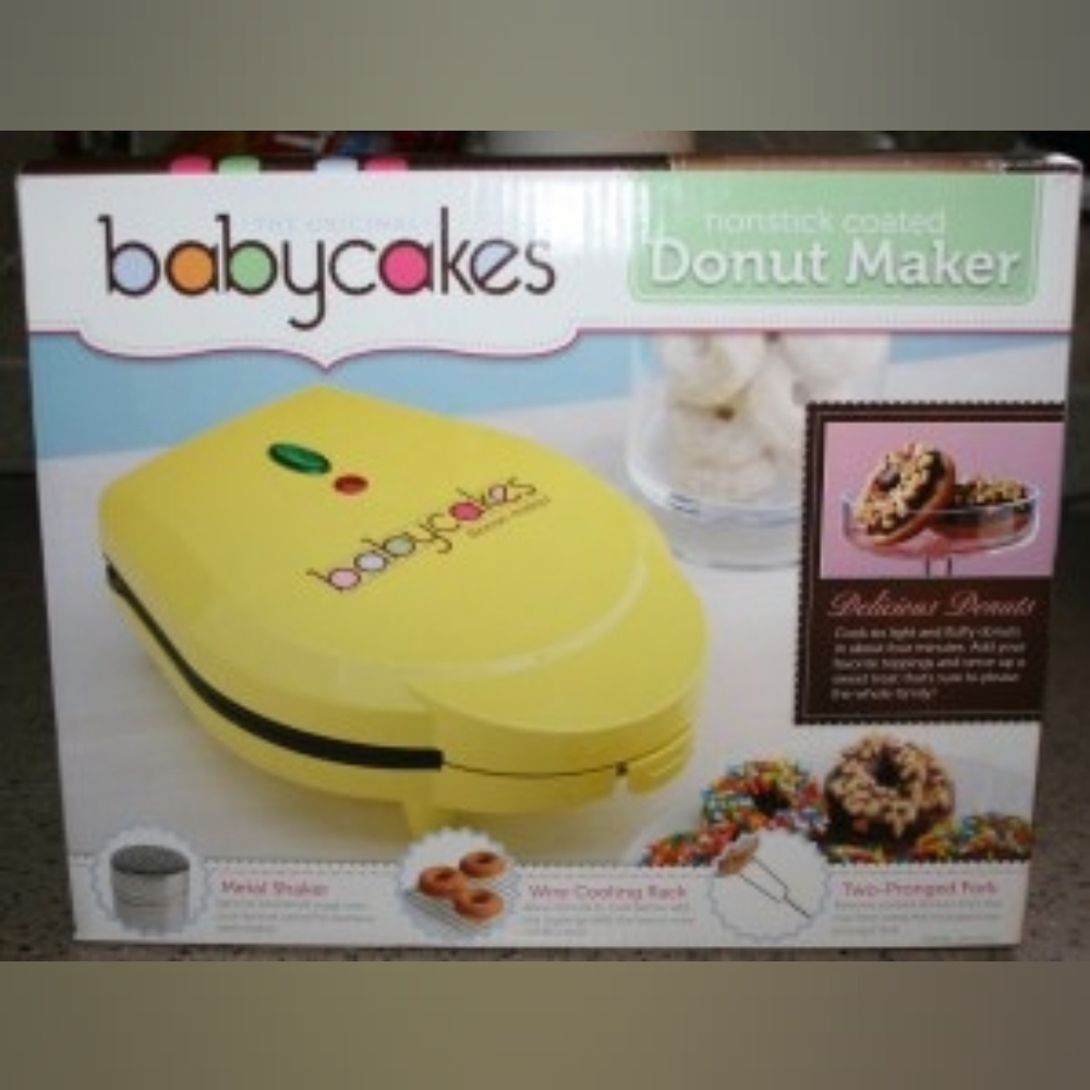 Babycakes Mini Donut Maker 6 Slot With Box Kitchen Cooking Baking